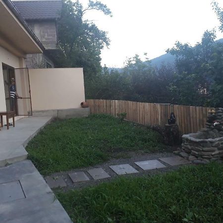 Ano'A Apartment Borjomi Ngoại thất bức ảnh